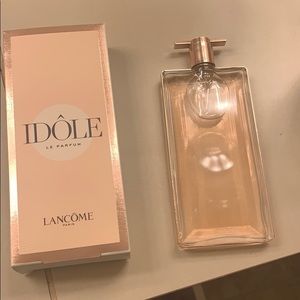 Lincolm Idole fragrance by zendaya